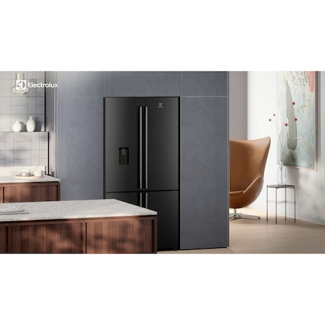 543公升 極致美味700 獨立式外飲水四門對開冰箱