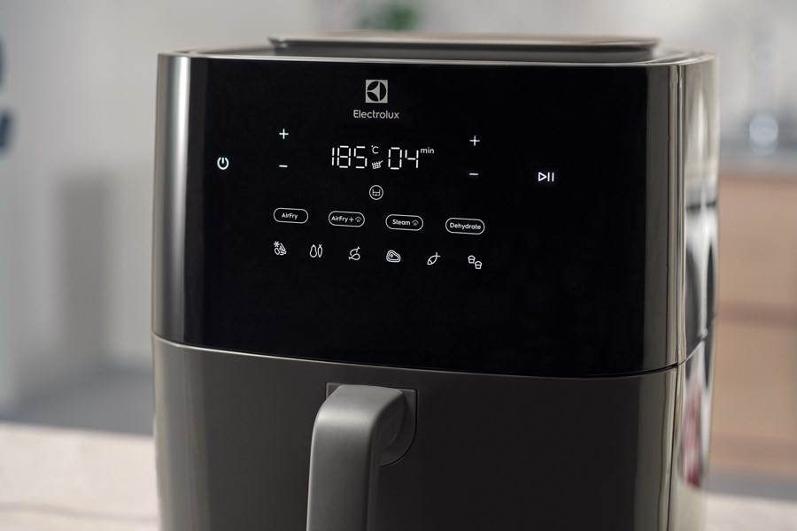 內建多道食譜 高效完成豐富佳餚